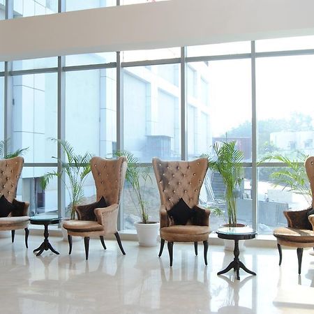 Xenious World Square Hotel Ghaziabad Exterior photo