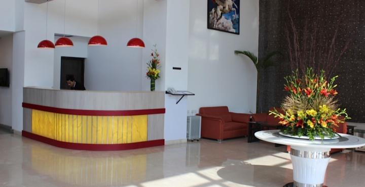 Xenious World Square Hotel Ghaziabad Exterior photo