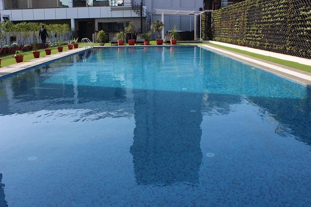 Xenious World Square Hotel Ghaziabad Exterior photo