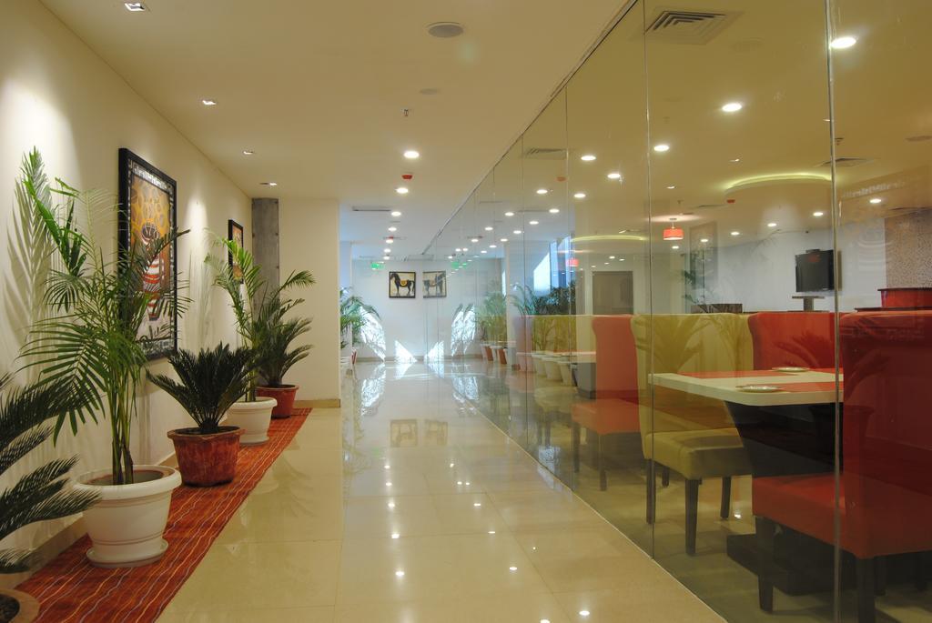 Xenious World Square Hotel Ghaziabad Exterior photo