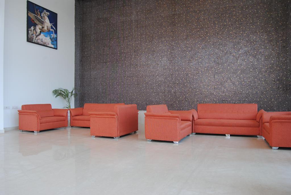 Xenious World Square Hotel Ghaziabad Exterior photo
